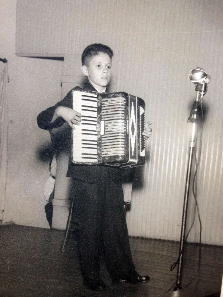 Apresentação da academia Mário Mascarenhas década de 50 Batatais